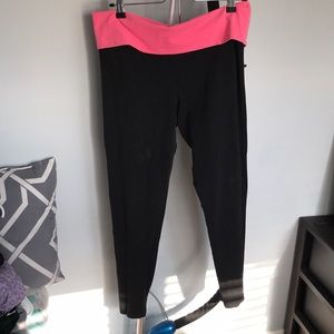 PiNK yoga pants with rhinestone detail